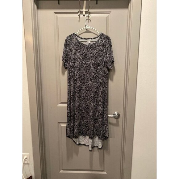 LuLaRoe Carly Dress Large – Black & White Geometric Print - Picture 1 of 6